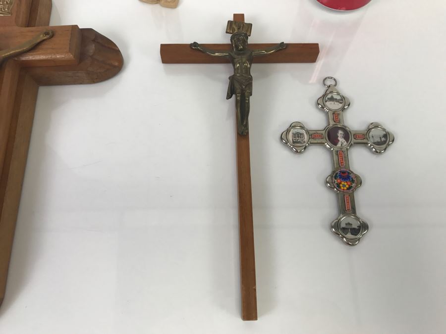 Various Religious Items Crosses [Photo 7]