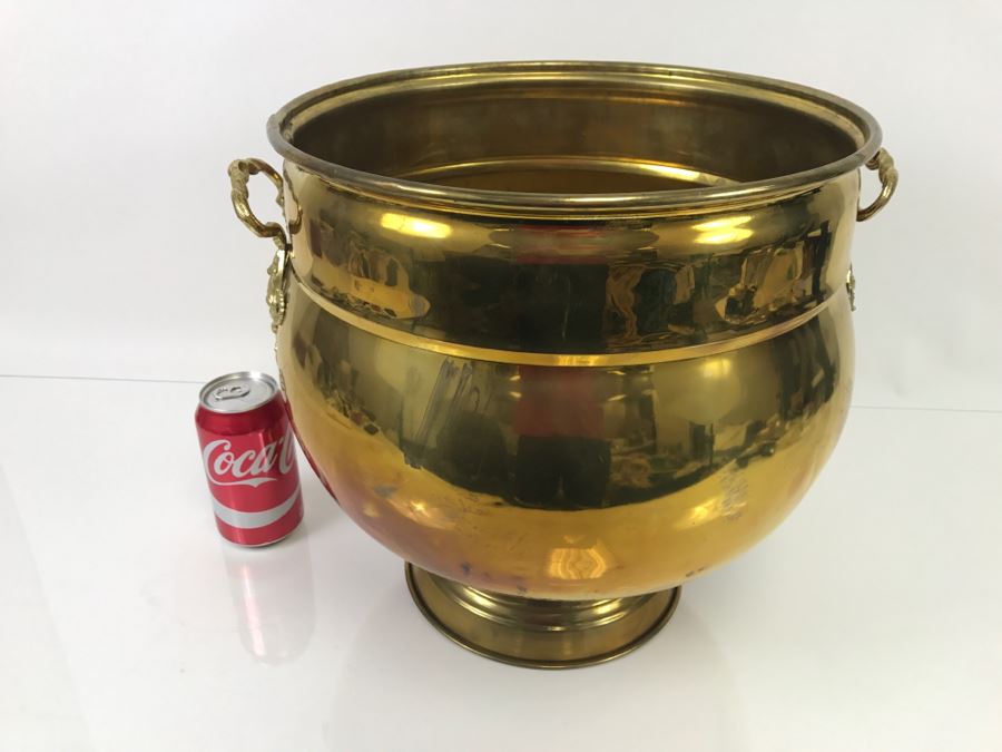 Large Footed Brass Handled Pot [Photo 3]