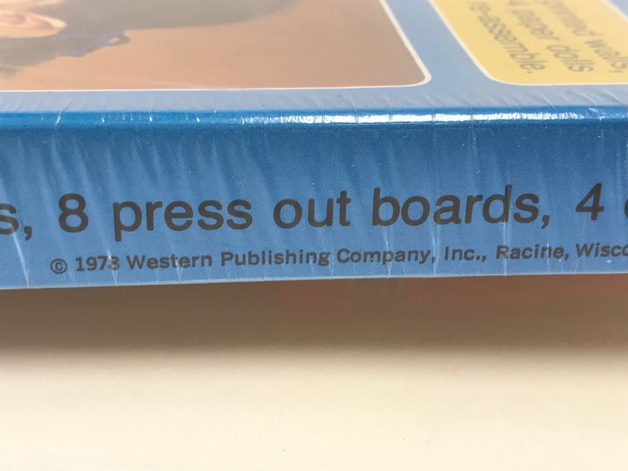 (2) The Country Playhouse And Contemporary Playhouse 4-Room House With Furnishings, Paper Dolls, Clothes Sealed New Old Stock [Photo 19]