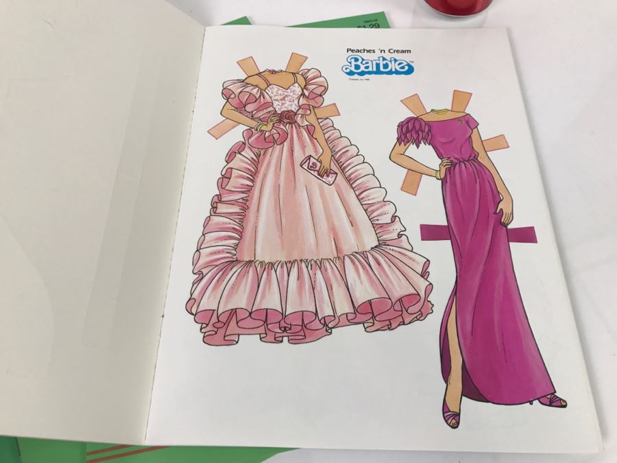 (4) Peachs 'N Cream Barbie Paper Doll Books New Old Stock [Photo 9]