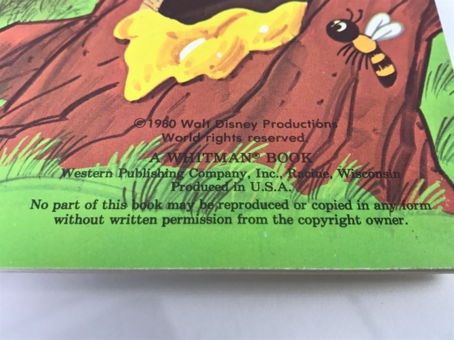 (4) Walt Disney's Winnie-The-Pooh And Friends Paper Doll Books New Old Stock [Photo 5]