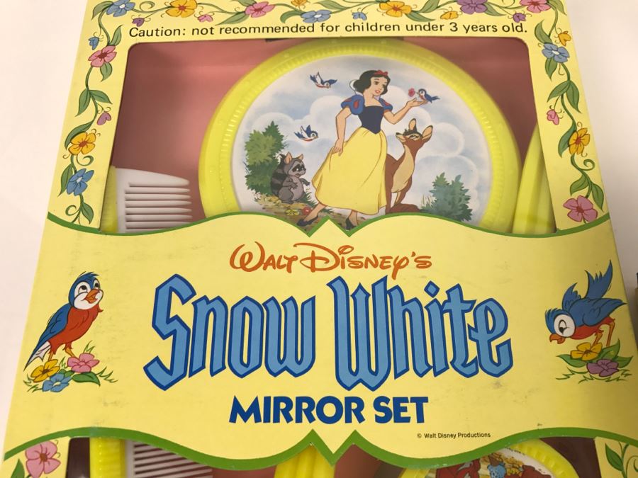 Walt Disney's Snow White Mirror Set And Walt Disney's Alice In Wonderland Toy China Set New Old Stock [Photo 3]