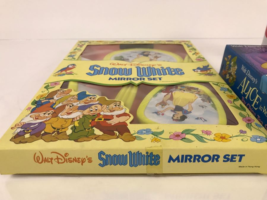 Walt Disney's Snow White Mirror Set And Walt Disney's Alice In Wonderland Toy China Set New Old Stock [Photo 5]