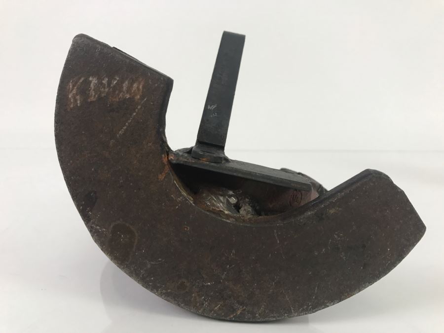 Metal And Glass Sculpture By Local Artist Karen Dugan Hand Signed - 7'W X 7'H X 6'D [Photo 11]