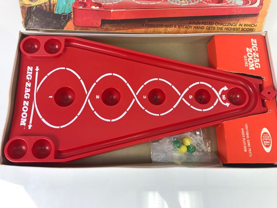 Vintage 1970 IDEAL Zig-Zag Zoom Game Box Has Some Damage [Photo 7]
