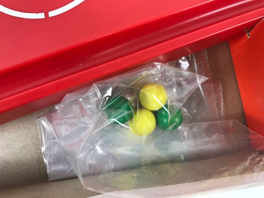 Vintage 1970 IDEAL Zig-Zag Zoom Game Box Has Some Damage [Photo 8]