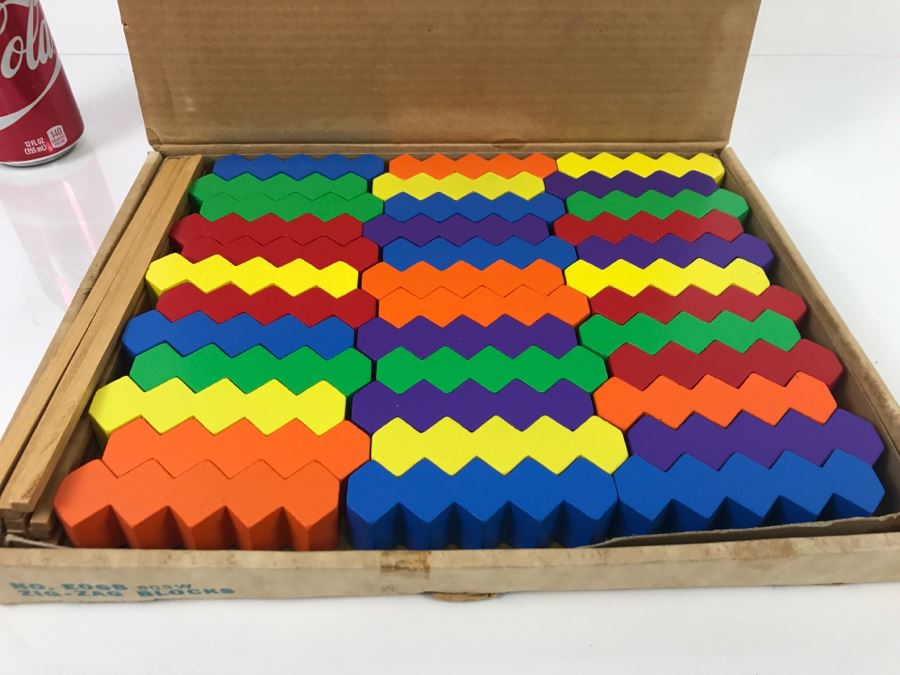 Vintage Three Worlds ZigZag Blocks No. E068
