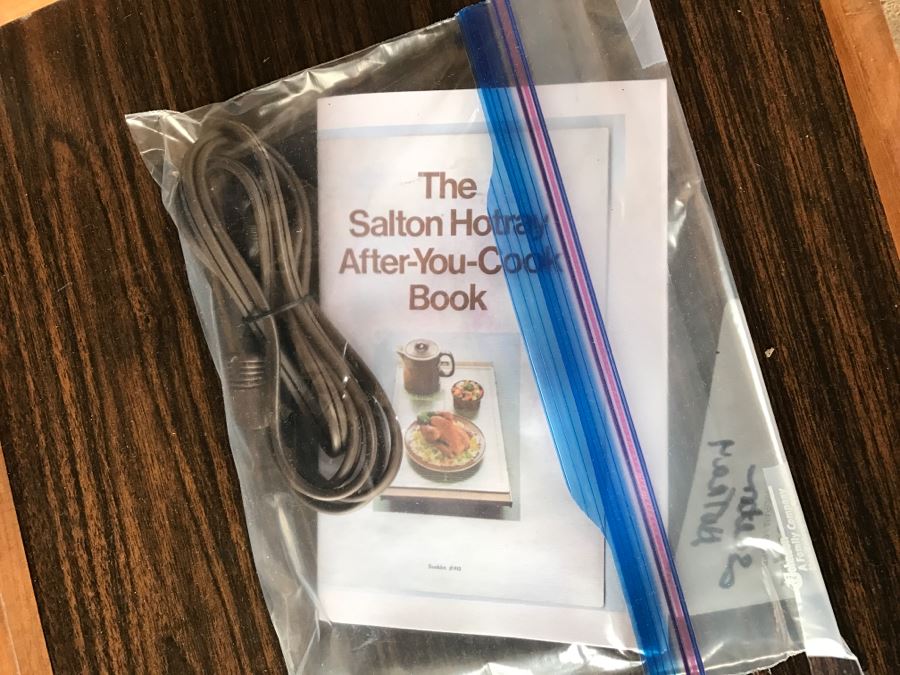 Mid-Century Salton-Hotray Heating Cart With Manual In Great Condition - 2'6' X 1'5' X 2'7'H [Photo 13]