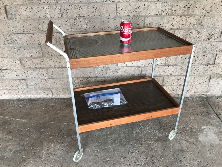 Mid-Century Salton-Hotray Heating Cart With Manual In Great Condition - 2'6' X 1'5' X 2'7'H [Photo 3]