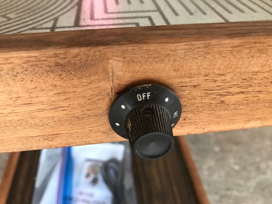 Mid-Century Salton-Hotray Heating Cart With Manual In Great Condition - 2'6' X 1'5' X 2'7'H [Photo 14]