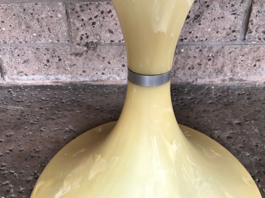 Mid-Century Modern Plastic Tulip Side Table - 1'2'R X 1'5'H [Photo 7]