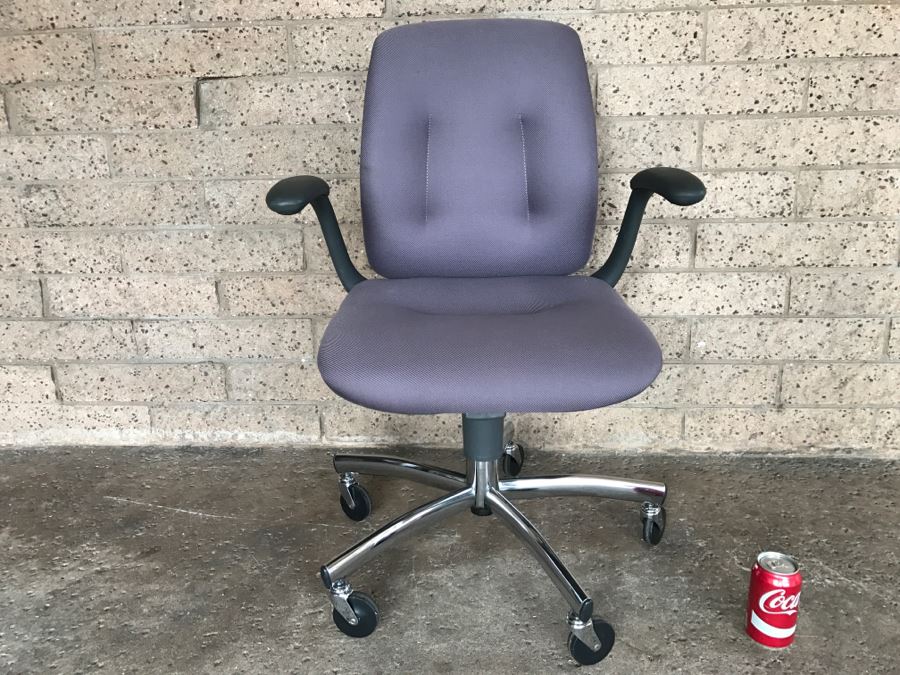 Vintage 1989 Steelcase Armchair Office Chair In Excellent Condition [Photo 1]