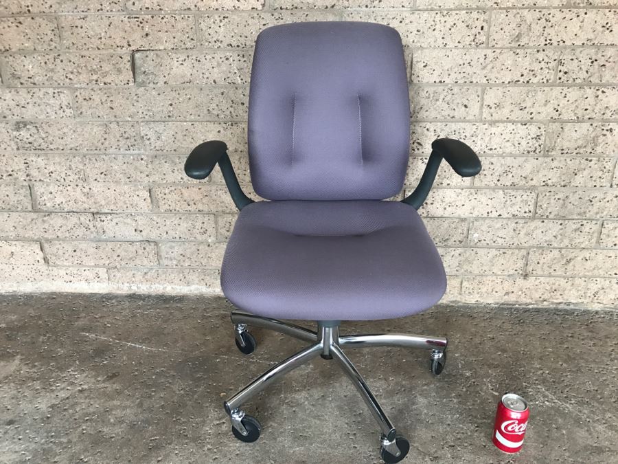 Vintage 1989 Steelcase Armchair Office Chair In Excellent Condition [Photo 2]
