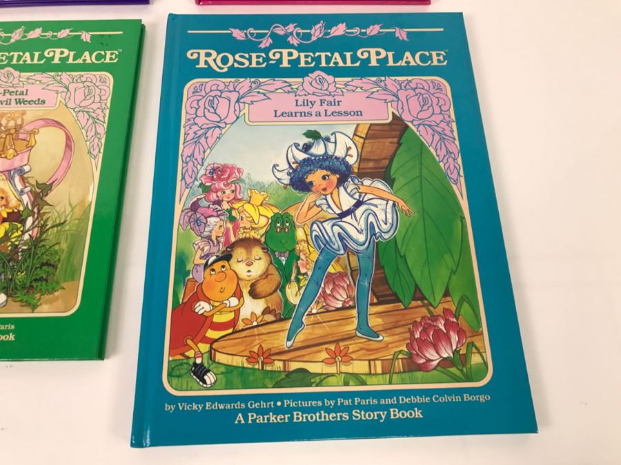 (4) Rose-Petal Place Books Parker Brothers Story Book 1984 New Old Stock [Photo 2]
