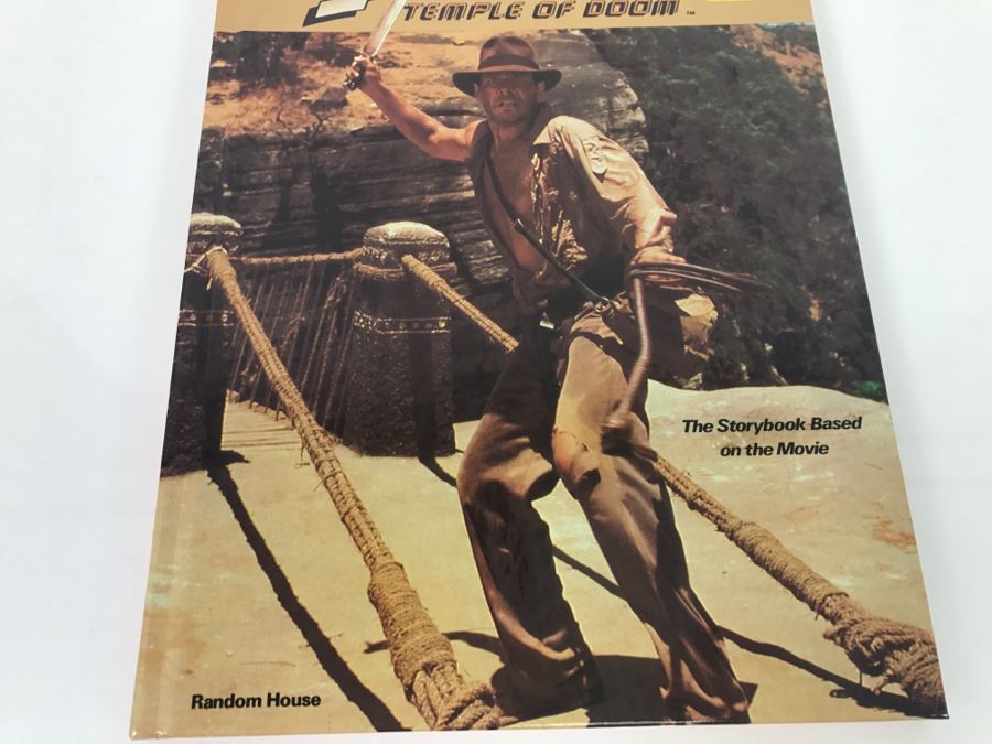 Indiana Jones And The Temple Of Doom Storybook Graphic Novel 1984 New Old Stock [Photo 3]