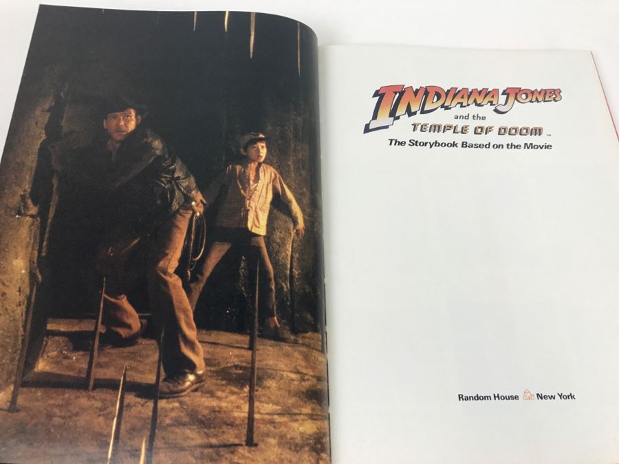 Indiana Jones And The Temple Of Doom Storybook Graphic Novel 1984 New Old Stock [Photo 7]