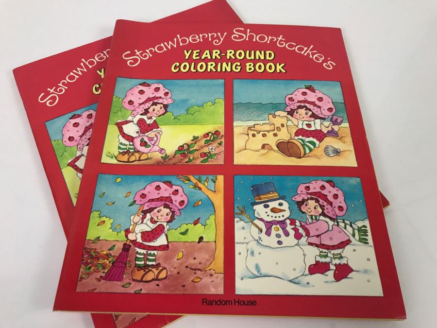 (2) Strawberry Shortcake Toy Books And (2) Year-Round Coloring Books New Old Stock [Photo 9]