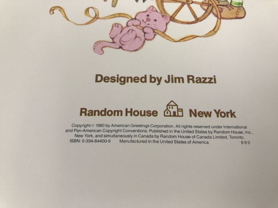 (2) Strawberry Shortcake Toy Books And (2) Year-Round Coloring Books New Old Stock [Photo 7]