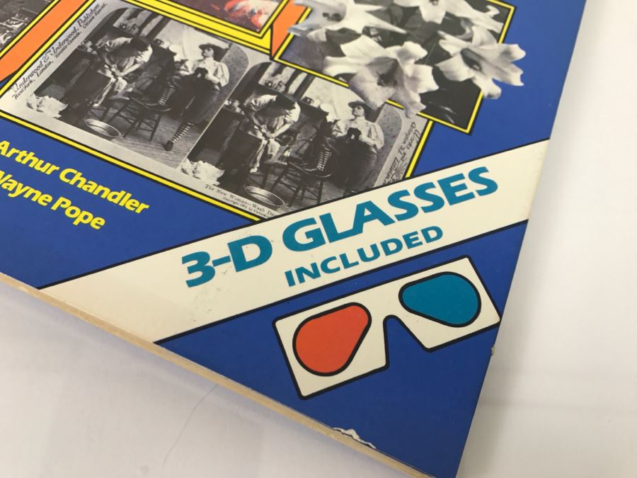 (3) Stereo Views Books With 3-D Glasses 1978 New Old Stock [Photo 3]