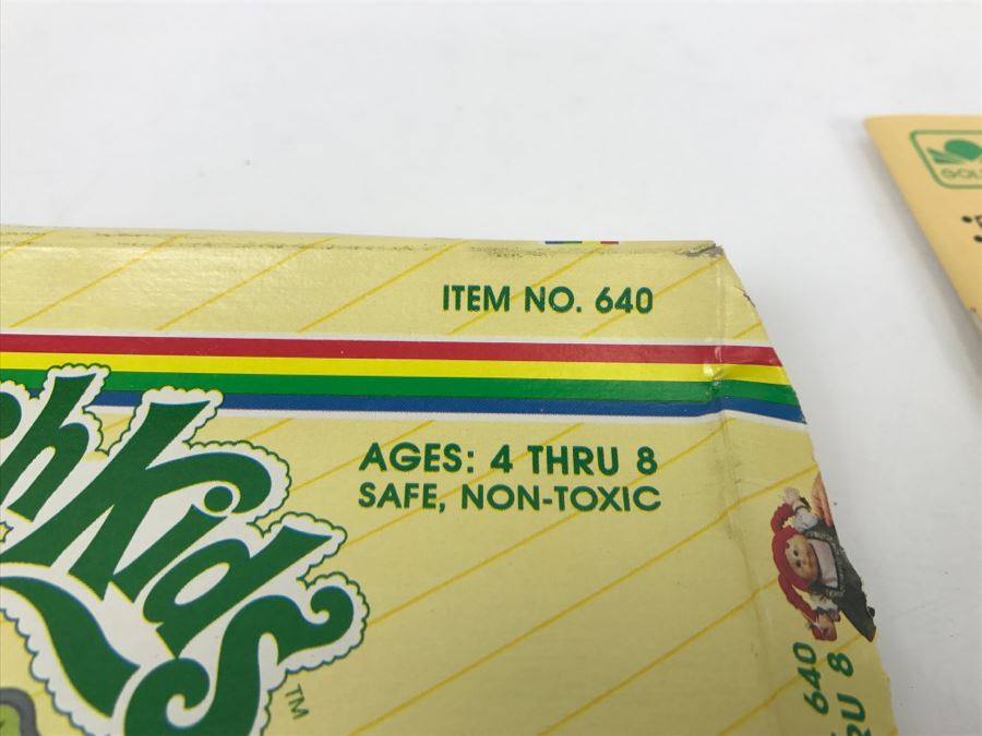 Cabbage Patch Kids Paper Doll And (2) Cabbage Patch Kids Sticker Fun New Old Stock [Photo 10]