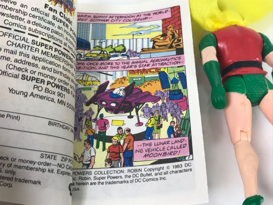 Vintage DC 1984 Kenner Robin Action Figure With Robin Super Powers Comic Book [Photo 9]