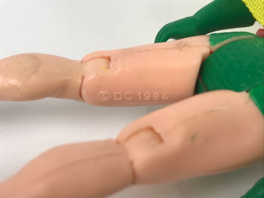 Vintage DC 1984 Kenner Robin Action Figure With Robin Super Powers Comic Book [Photo 6]