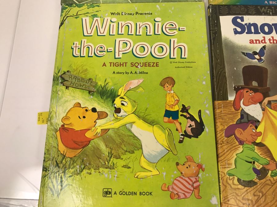 (6) Vintage 1975 Walt Disney Books Cinderella, Pinocchio, Alice In Wonderland, Winnie-The-Pooh, Snow White And The Seven Dwarfs, Bambi Big Golden Books [Photo 5]