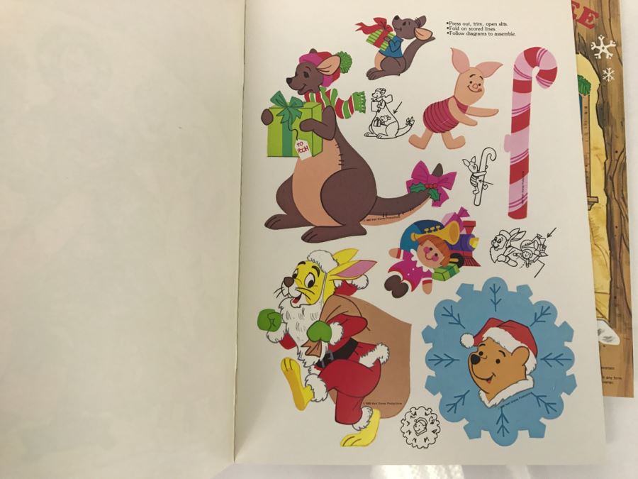(2) Vintage 1979 Walt Disney's Mickey Mouse Decorate-A-True And (5) Vintage 1980 Winnie-The-Pooh Decorate-A-Tree Books New Old Stock [Photo 14]