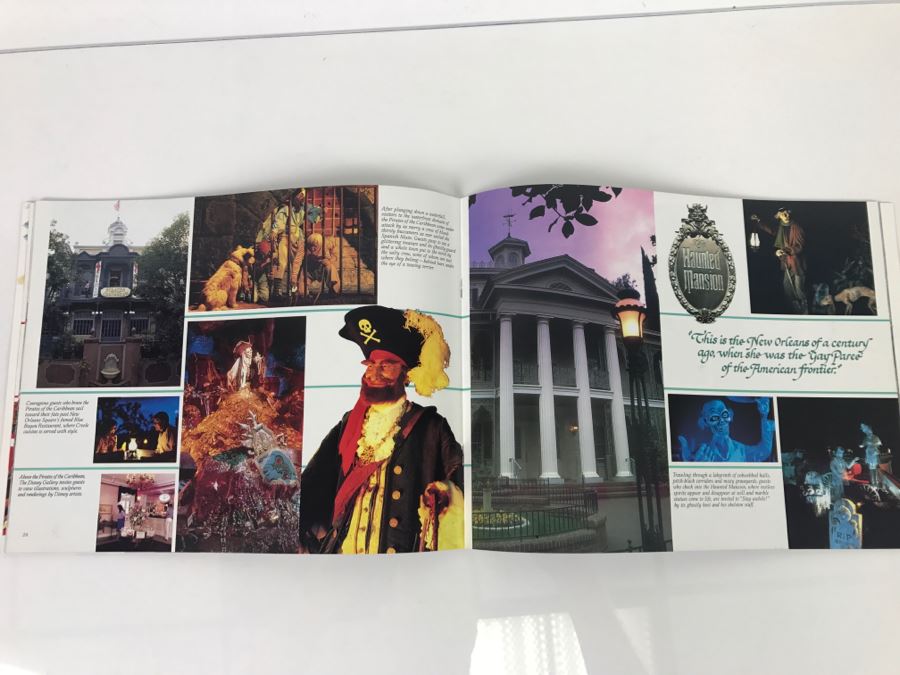 A Pictorial Souvenir Of Walt Disney's Disneyland Book [Photo 9]