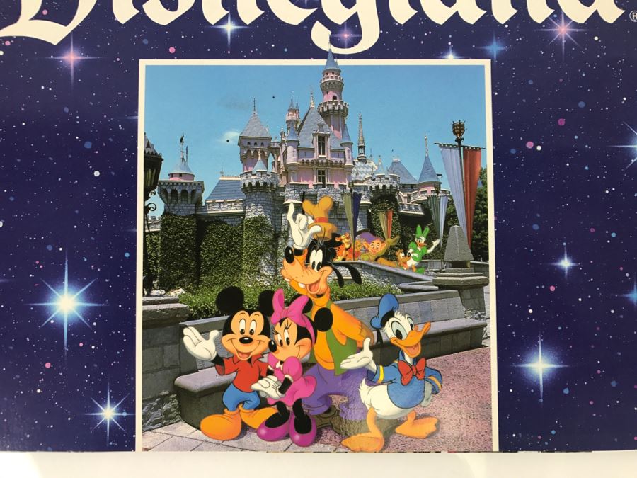 A Pictorial Souvenir Of Walt Disneys Disneyland Book
