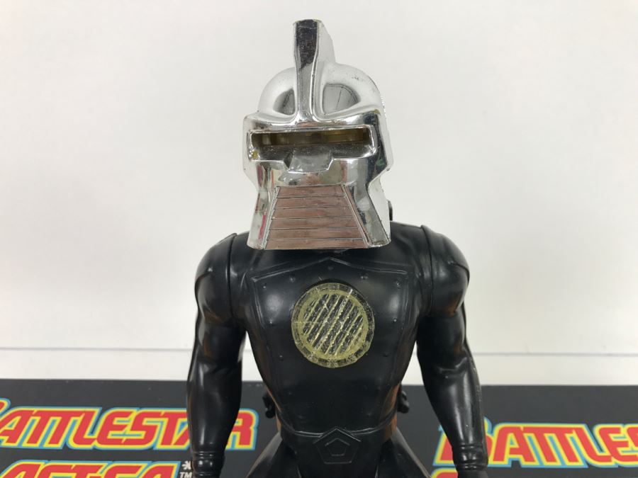 Pair Of Vintage 1978 Sealed Battlestar Galactica Parker Brothers Jigsaw Puzzles And Battlestar Galatica Cylon Centurion Mattel 1978 [Photo 3]