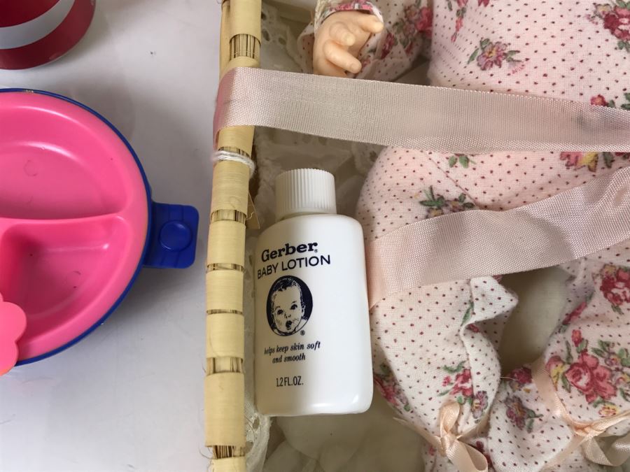 Vintage Gerber Baby Advertising Doll With Accessories [Photo 6]