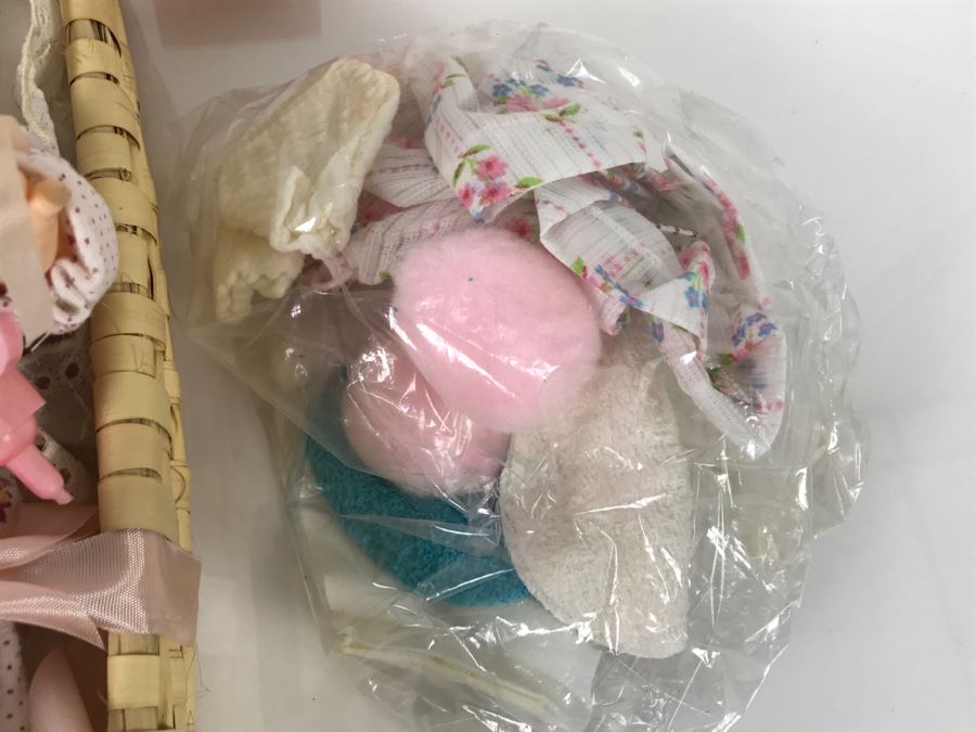 Vintage Gerber Baby Advertising Doll With Accessories [Photo 7]