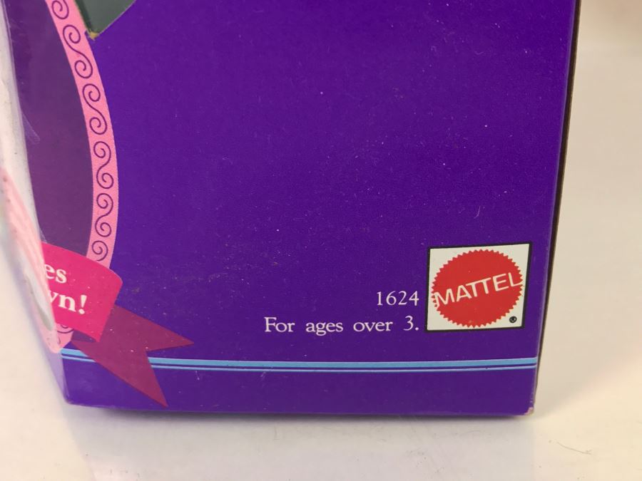 Vintage 1991 Disney's Cinderella Doll With First Edition Little Little Golden Book 1624 Mattel [Photo 6]