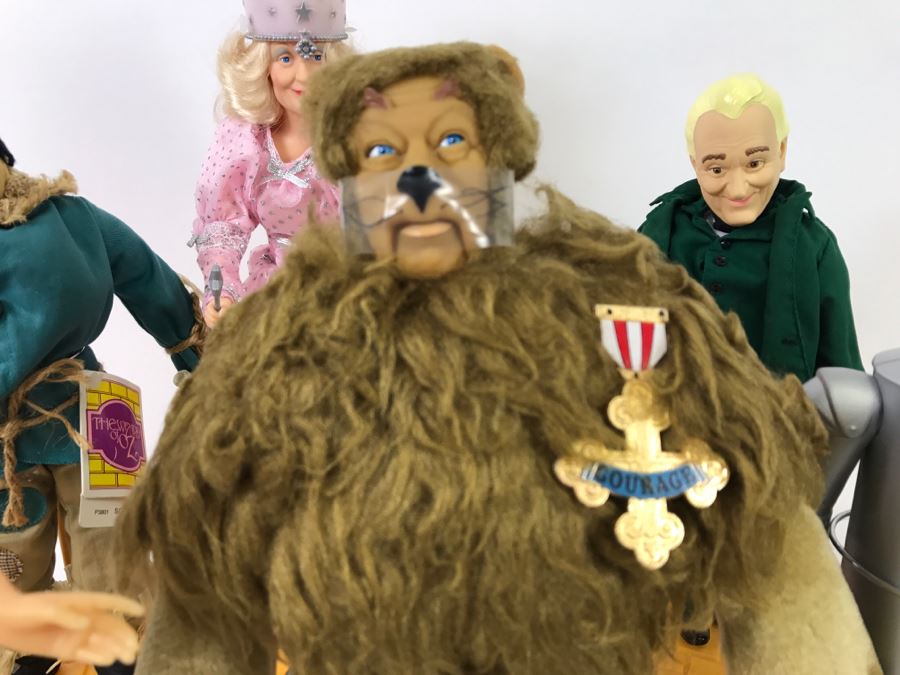 (9) Vintage The Wizard Of Oz Dolls With Tags Collection With Yellow Brick Road Stands [Photo 8]