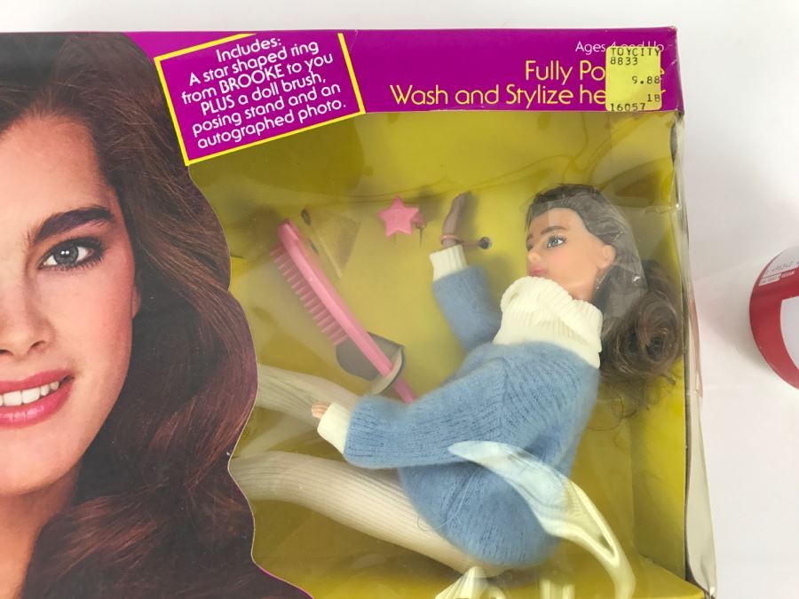 Vintage 1982 Brooke Shields World's Most Glamorous Teenage Doll In Packaging LJN #8833 [Photo 3]