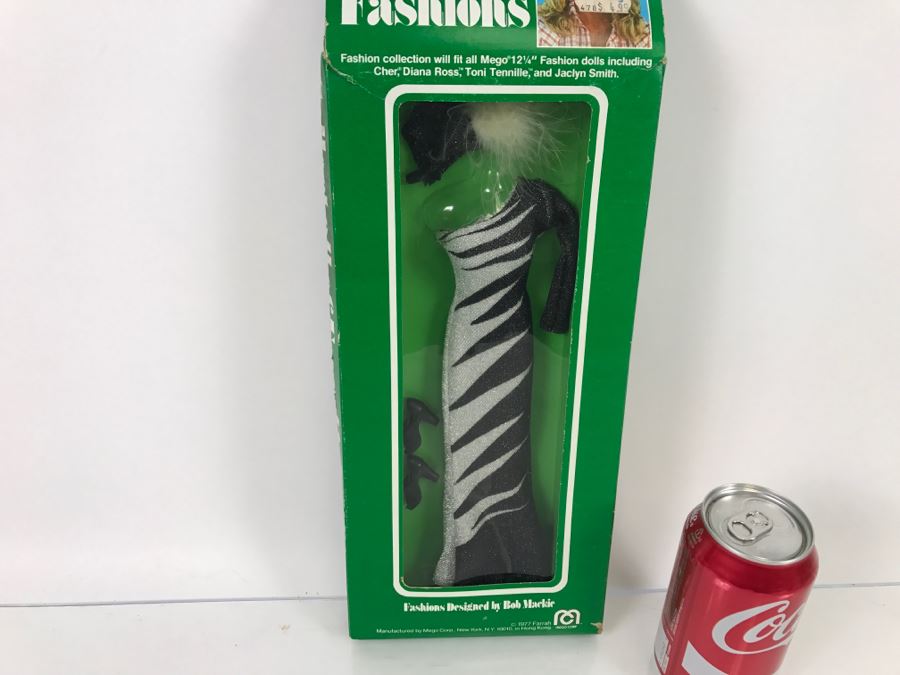 Vintage 1977 MEGO Farrah's Fashions Doll Clothes Designed By Bob Mackie In Original Packaging 77025 [Photo 4]