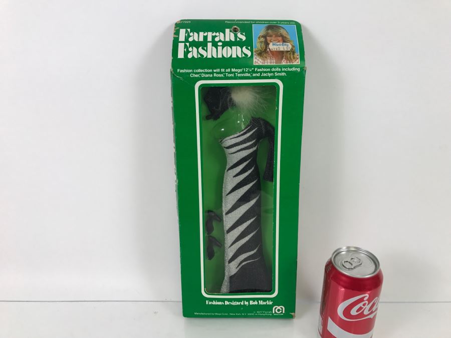 Vintage 1977 MEGO Farrah's Fashions Doll Clothes Designed By Bob Mackie In Original Packaging 77025 [Photo 1]