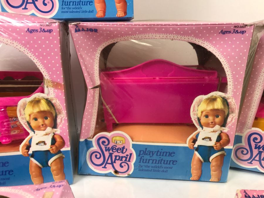 Vintage The Wizard Of Oz Dolls With Tags Collection With Yellow Brick Road Stands [Photo 8]