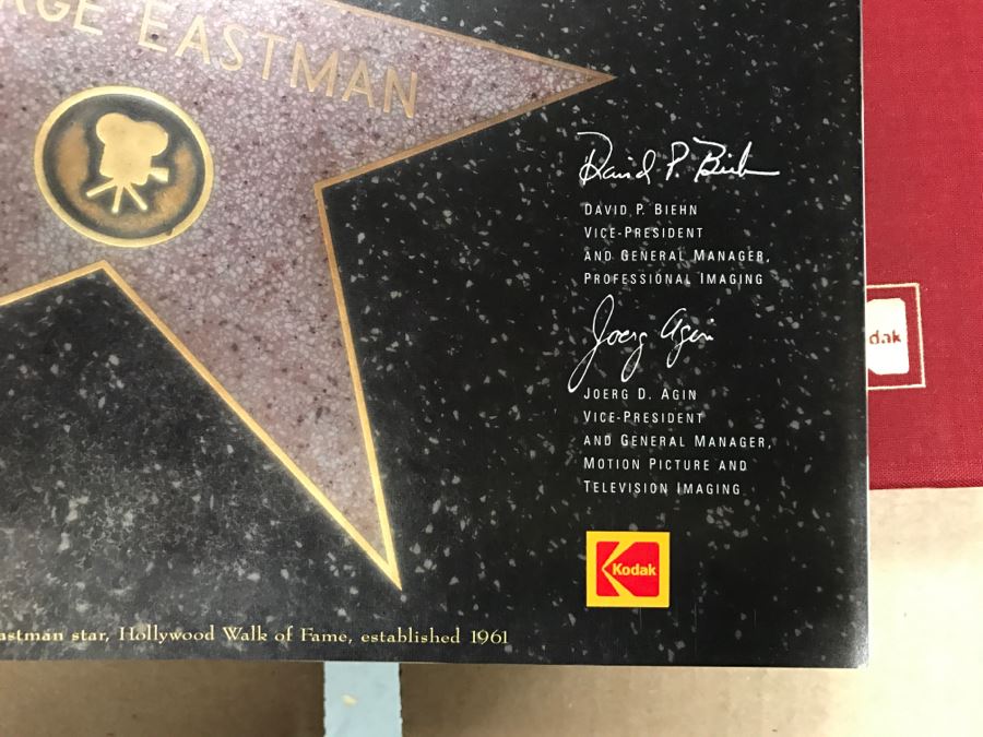 (13) Collection Of First Edition Kodak Collins Publishers A Day In The Life Of: California, Hollywood, Japan, Hawaii And More Books And (3) The Beautiful Cookbooks: America, Mexico And Italy [Photo 23]