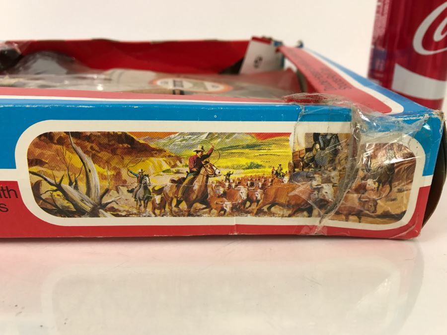 American West Double Holster Set With Die Cast Metal Pistols Genuine Leather In Original Damaged Box [Photo 7]