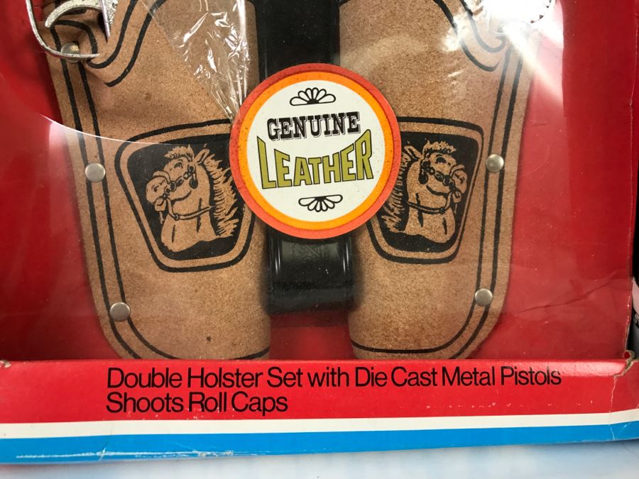 American West Double Holster Set With Die Cast Metal Pistols Genuine Leather In Original Damaged Box [Photo 4]