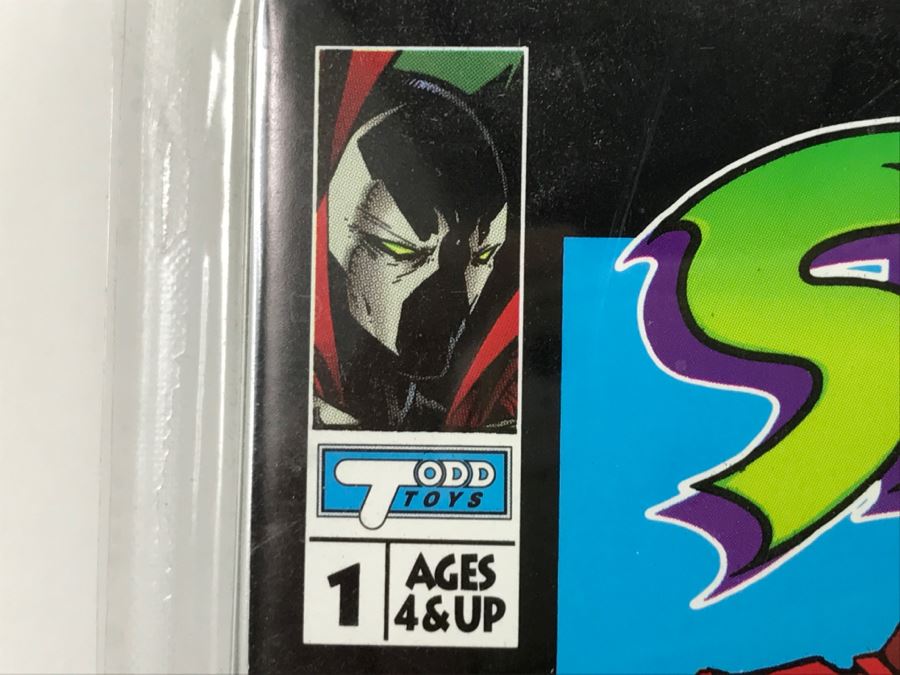 Todd McFarlane's Spawn Action Figure With Special Edition #1 Comic Book Item# 10101 1994 New In Packaging [Photo 2]
