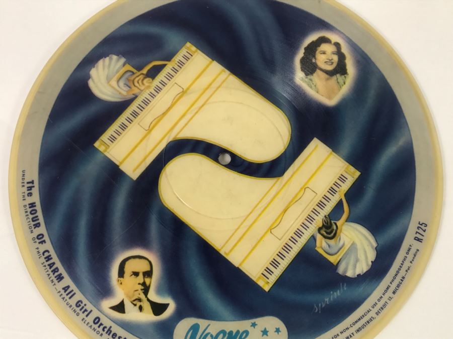 Vogue The Picture Record R725 Rhapsody In Blue And Alice Blue Gown [Photo 3]