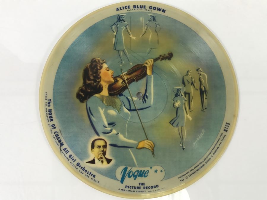 Vogue The Picture Record R725 Rhapsody In Blue And Alice Blue Gown [Photo 7]