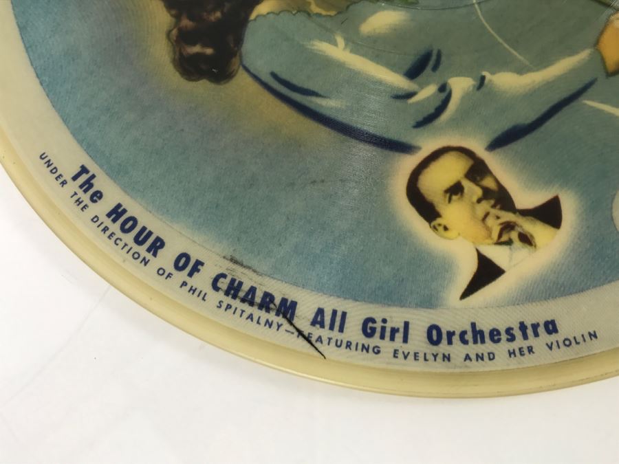 Vogue The Picture Record R725 Rhapsody In Blue And Alice Blue Gown [Photo 9]