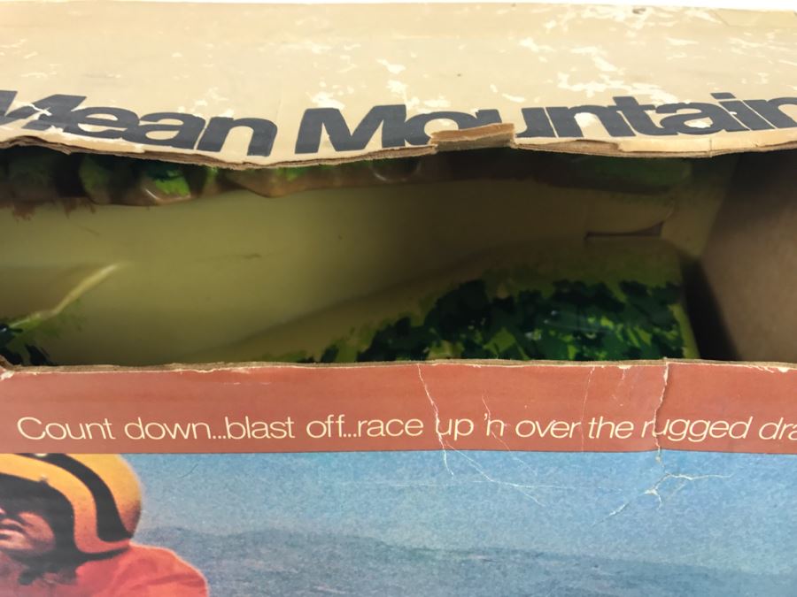 Vintage 1970 Hot Wheels Rumblers Mean Mountain Not Complete Missing Bikes And Men Damaged Box [Photo 7]