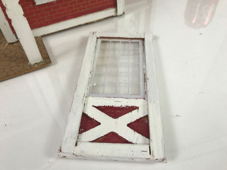 Vintage Wooden Doll House - Needs Some Work [Photo 4]
