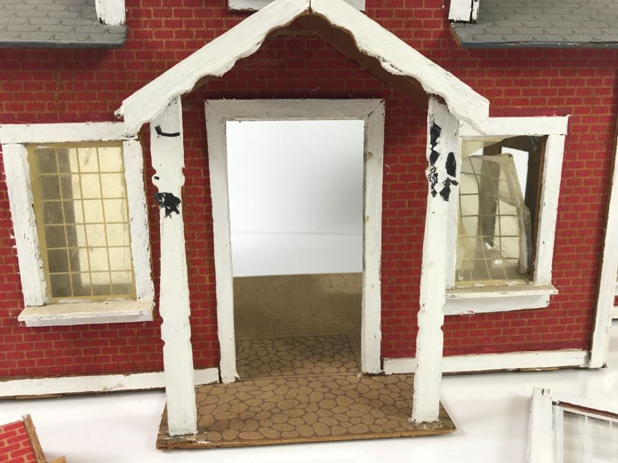 Vintage Wooden Doll House - Needs Some Work [Photo 6]