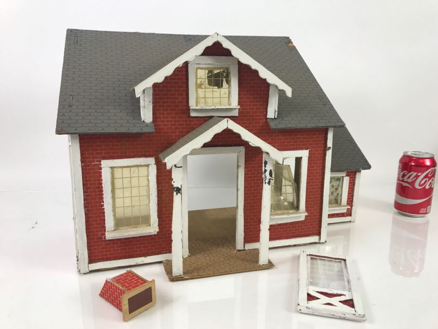 Vintage Wooden Doll House - Needs Some Work [Photo 1]